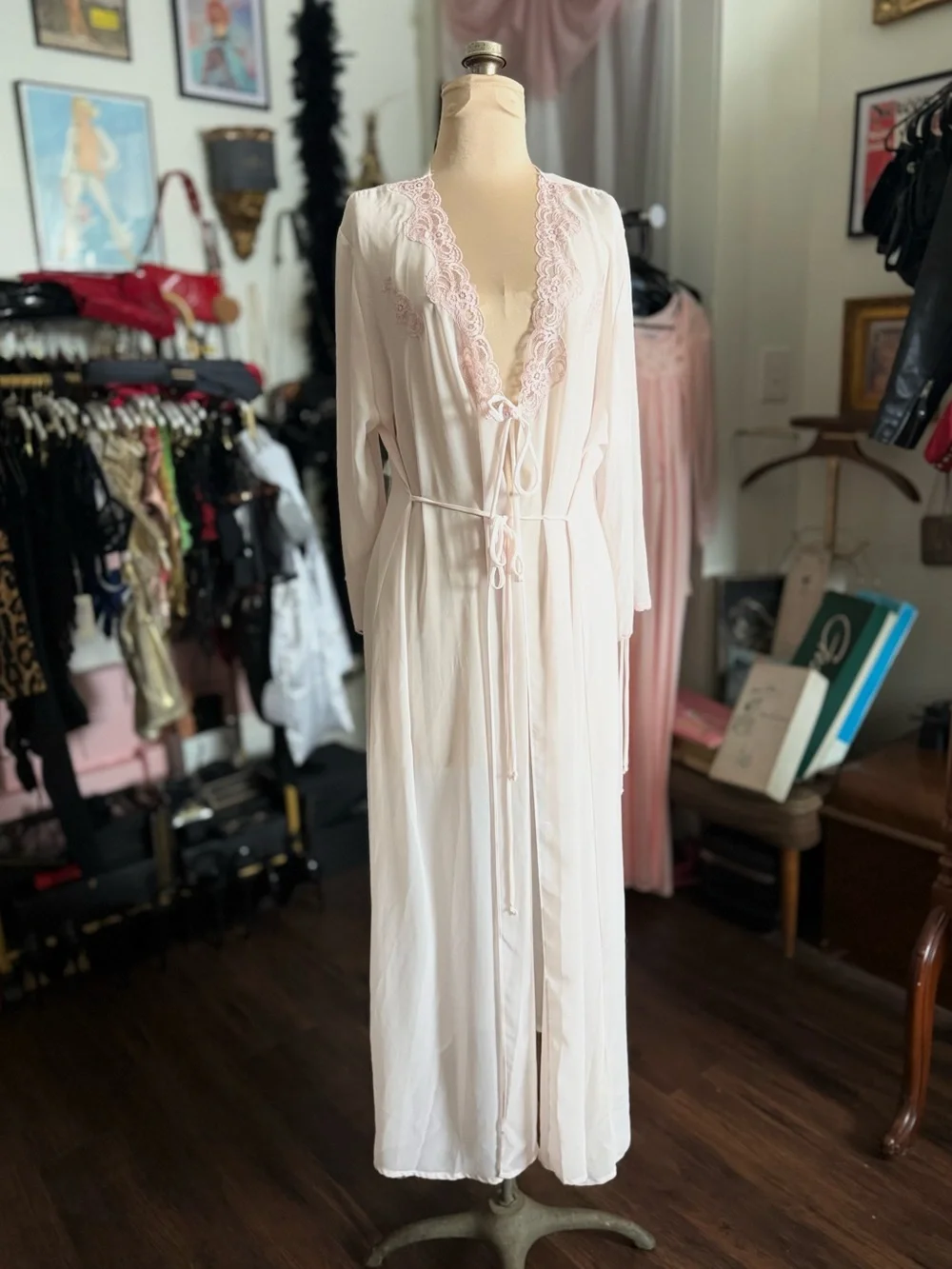 Elegant Lace-Trim Long Robe - Light Pink